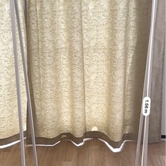 ハンガーラックの画像