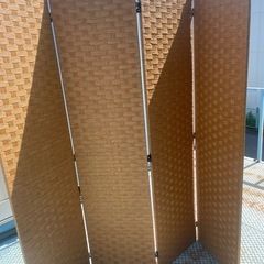 茶色　パーテーション　4連　室内　間仕切り　目立つダメージ無しの画像