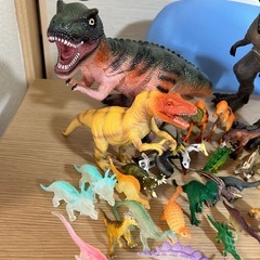 恐竜　おもちゃの画像