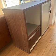 食器棚の画像