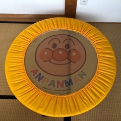 アンパンのトランポリンの画像
