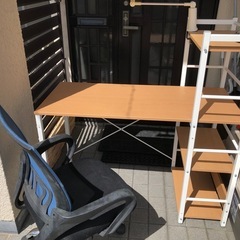 【お取り引き決まりました】多機能デスク(椅子付き)の画像
