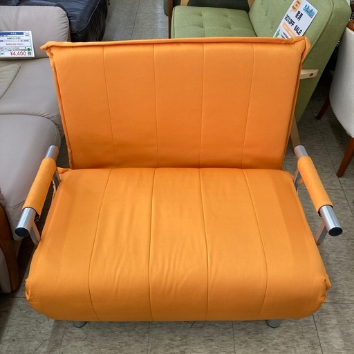 【ジモティー割引で最大15％OFF⭐️】ソファーベッド オレンジ 折り畳み 寝具