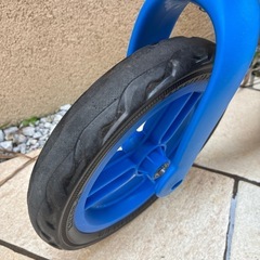 美品　
ペダルなし自転車 キッズバイク キックバイク 子供用自転車 乗用玩具 バランスバイクの画像