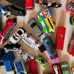 トミカ、ミニカー　100台以上の画像