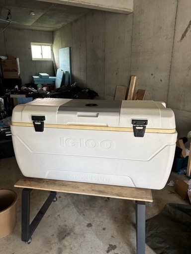 大型クーラーボックス  IGLOO Max Cold 165QT 156L