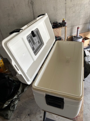大型クーラーボックス  IGLOO Max Cold 165QT 156L