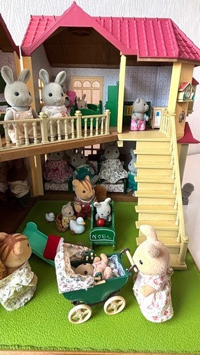 シルバニアファミリーお家・人形・家具
