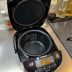 炊飯器3合炊き(象印NL-BV05)の画像