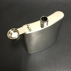 スキットル　ウィスキー　携帯ボトル　アルコール入れ　ステンレス製　キャンプ用品　アウトドア　の画像