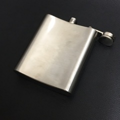 スキットル　ウィスキー　携帯ボトル　アルコール入れ　ステンレス製　キャンプ用品　アウトドア　の画像