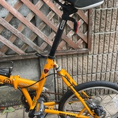 折り畳み自転車の画像