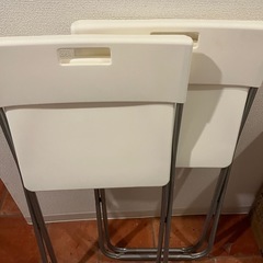折りたたみ　イス2脚までの画像