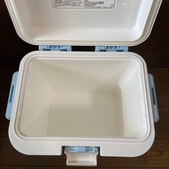 クーラーボックス　水色　ロイヤルホームセンター　　の画像