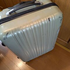 スーツケースの画像