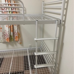 2段ベットの画像