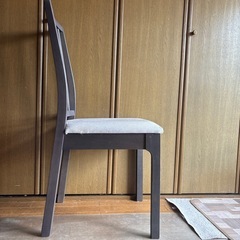 ダイニングチェアーの画像