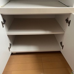 食器棚の画像