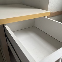食器棚の画像