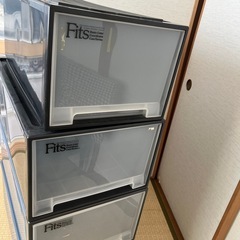 フィッツ大きい押入ケース４点まとめての画像