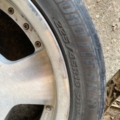 225/45R18の画像