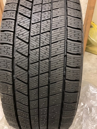 ブリヂストンVRX3 タイヤ新品、ホイール中古　4本セット