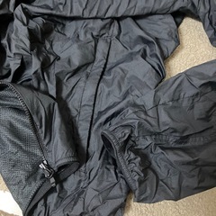 UNIQLOポケッタブルパーカーXLの画像