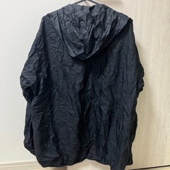 UNIQLOポケッタブルパーカーXLの画像