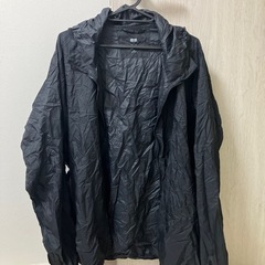 UNIQLOポケッタブルパーカーXLの画像