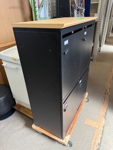 商談中　　　4人用パーソナルロッカー　マスターキー付き　w800*d400*h1100