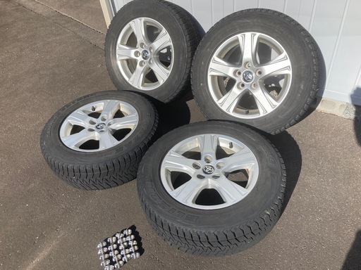 【中古】スタッドレスタイヤ　215/65R16