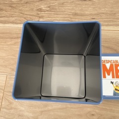 ミニオンズの缶の画像
