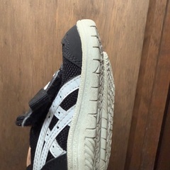 asics 13.0cmブラックの画像