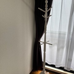 白　ポールハンガーの画像