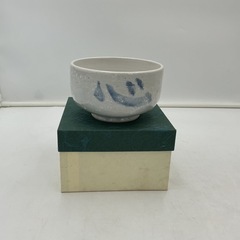 陶器製の茶碗（湯呑・抹茶碗タイプ） の画像