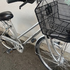 ９J21　シティサイクル２７サイズ　　６段変速オートライト　★自転車専門店の中古車です★　【消費税込み・防犯登録６００円込みの画像