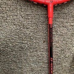 バドミントンラケット YONEX(羽3つオマケ)の画像