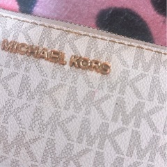 MICHEAL KORS長財布の画像