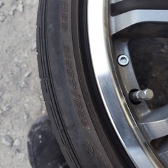 サマータイヤの画像