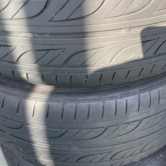 サマータイヤの画像