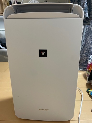 美品！！シャープ除湿乾燥機