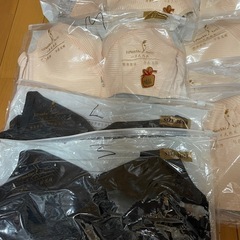 新品未使用品　チャーム付き　ブラジャー　M〜Lサイズ　まとめの画像