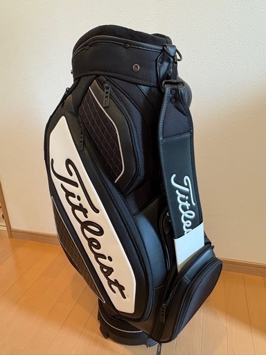 新品未使用タイトリストキャディーバック