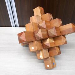 木製 木組み 立体 木組みパズル 木工芸 ウッドパズル 縦27×横27㎝ オブジェ 工芸品 現状品 苫小牧西店の画像