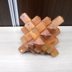 木製 木組み 立体 木組みパズル 木工芸 ウッドパズル 縦27×横27㎝ オブジェ 工芸品 現状品 苫小牧西店の画像