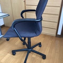 オフィスチェアの画像