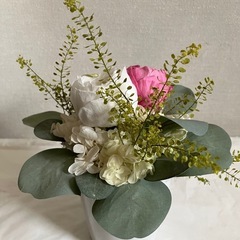 手作りプリザーブドフラワーの仏花の画像