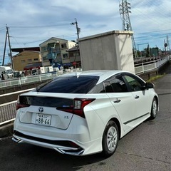 トヨタ プリウス ＳセーフティプラスＩＩ　モデリスタエアロ　トヨタセーフティセンス　純正ナビの画像