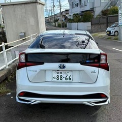 トヨタ プリウス ＳセーフティプラスＩＩ　モデリスタエアロ　トヨタセーフティセンス　純正ナビの画像