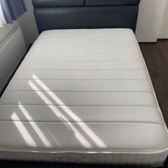 ダブルベット　マットレスの画像